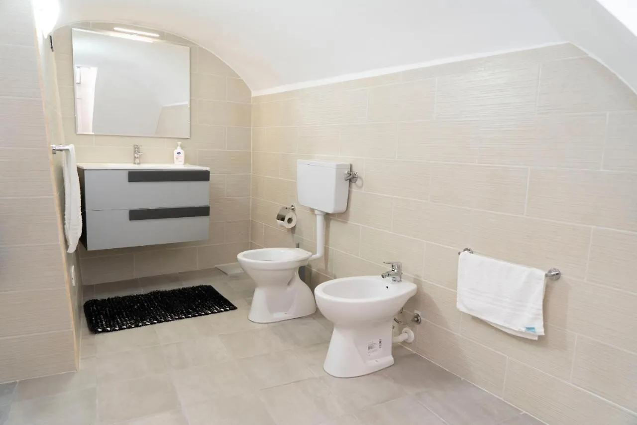 Apartment Casa Beb Chanel Catania Italy